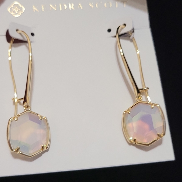 NWT Kendra Scott Earrings Iridescent Opalite in Gold - Picture 6 of 16
